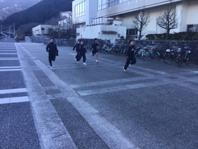 AA595F28-8728-49EC-8CBB-D3B26598ED87